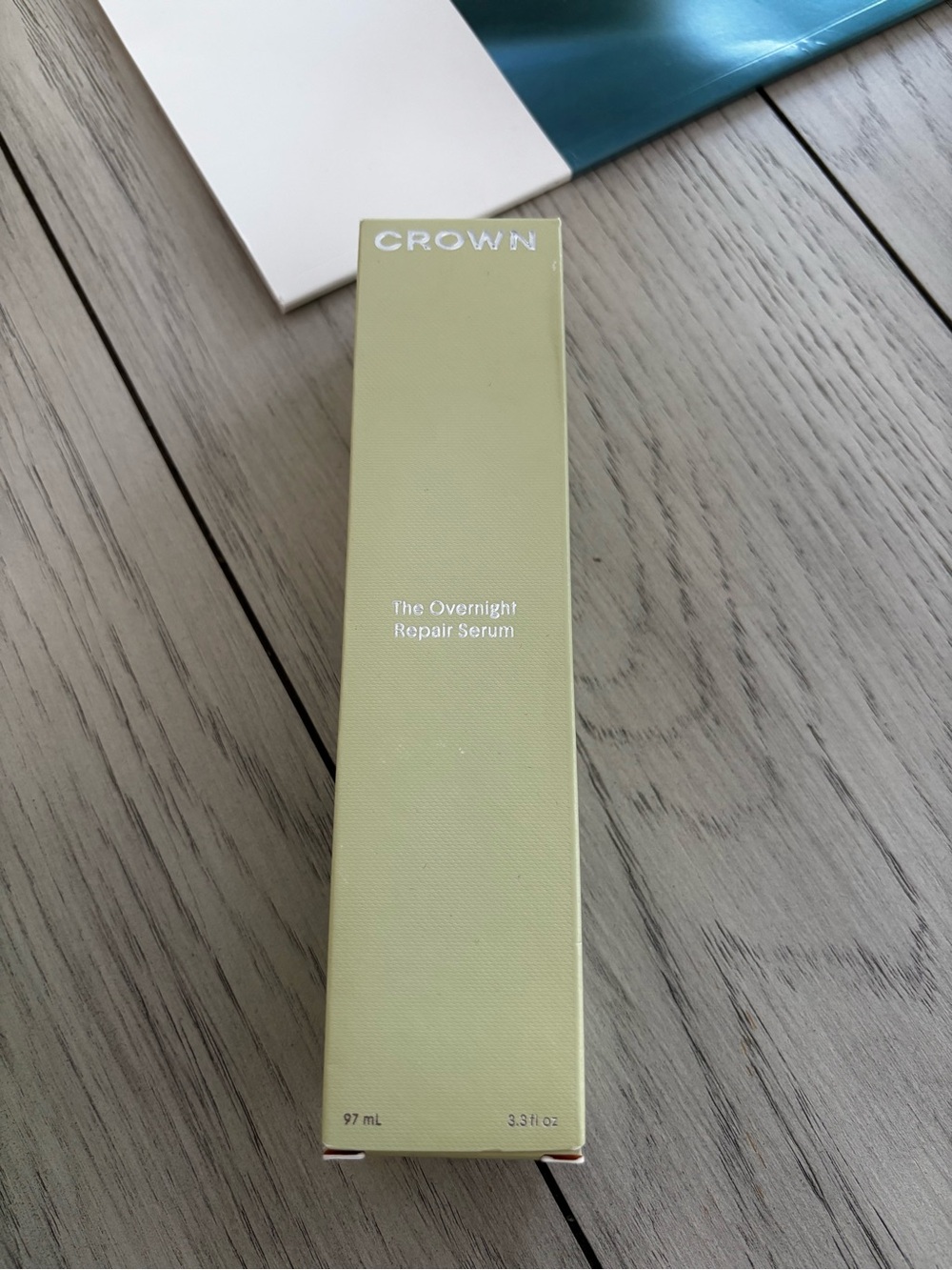 Crown Overnight Repair Serum - Pale Green